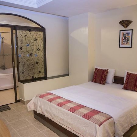 Caroline Hotel Ho Chi Minh-stad Buitenkant foto