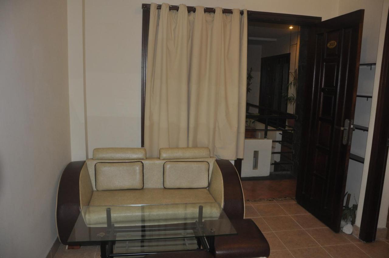 Caroline Hotel Ho Chi Minh-stad Buitenkant foto